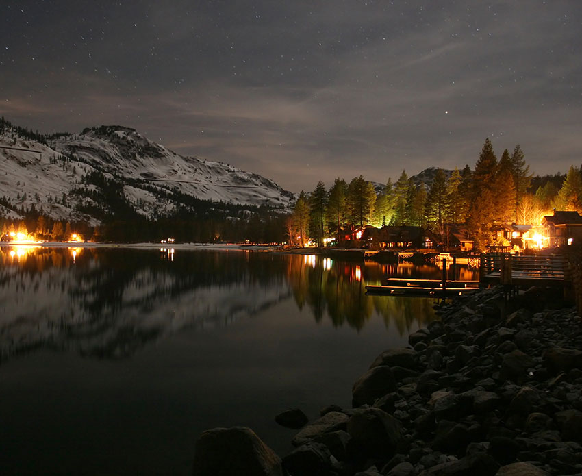 Homes along the lake in the Sierra Nevada